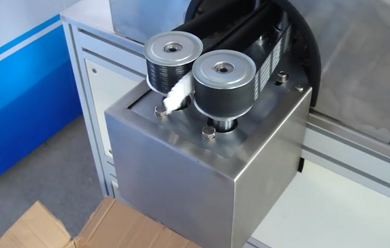 Ultrasonic bouffant cap making machine